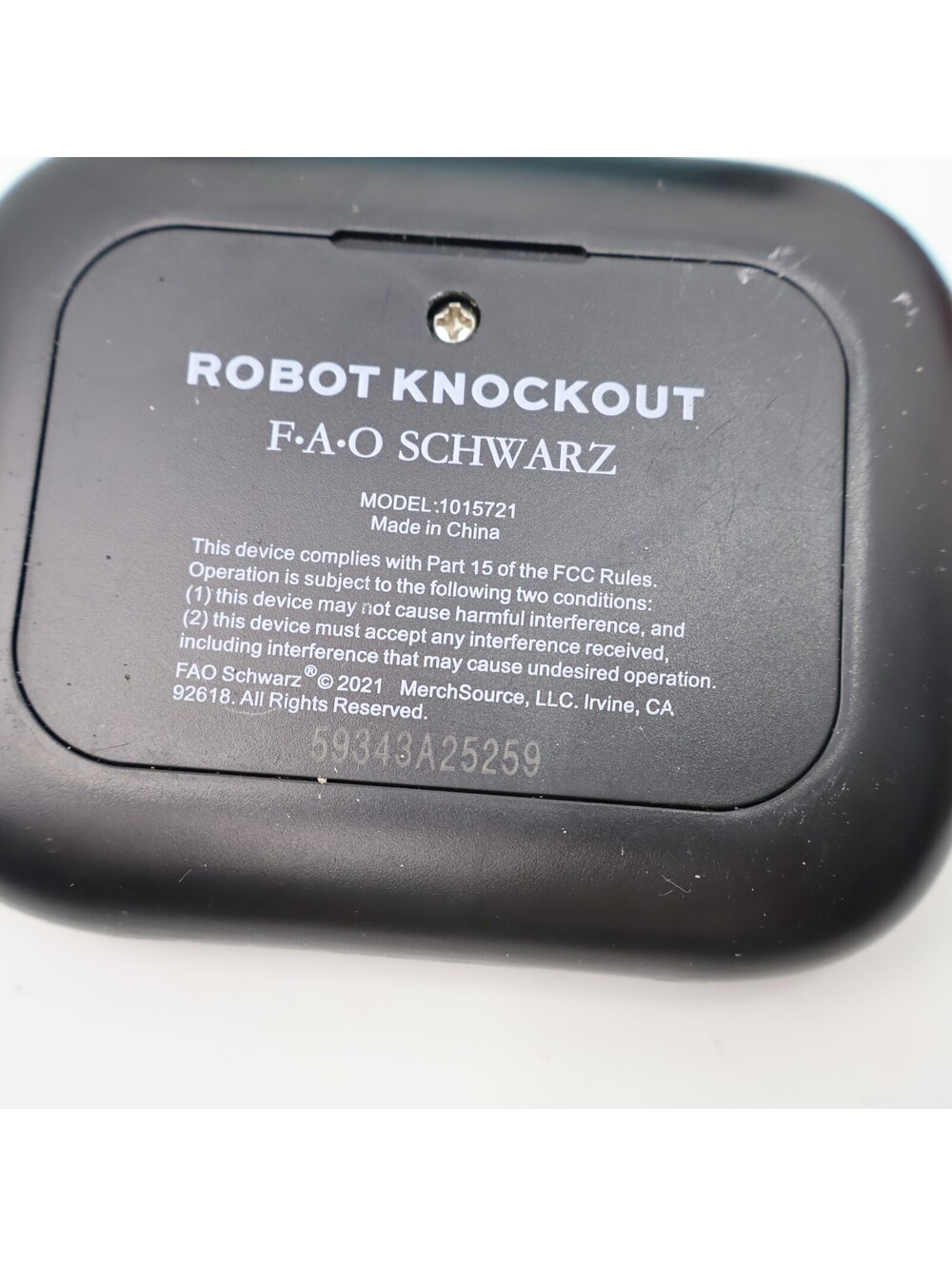 FAO Schwarz Robot Knockout Remote Control Robots - Red and Blue Set - Picture 8 of 16